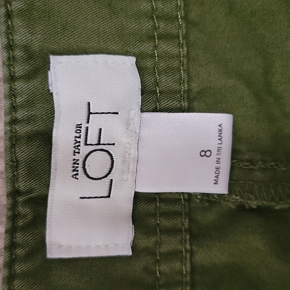 Loft | Casual Green Shorts with Drawstring Waist. - Picture 4 of 4